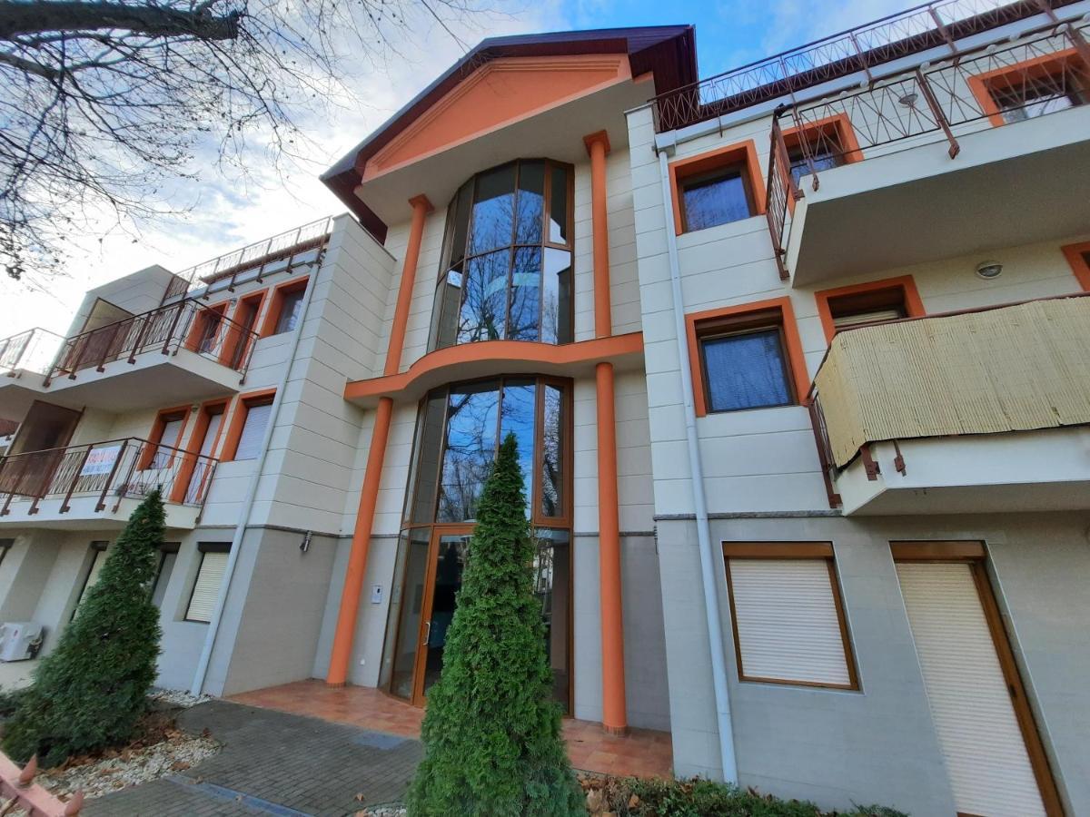 Sunny Apartman Siofok Exterior photo