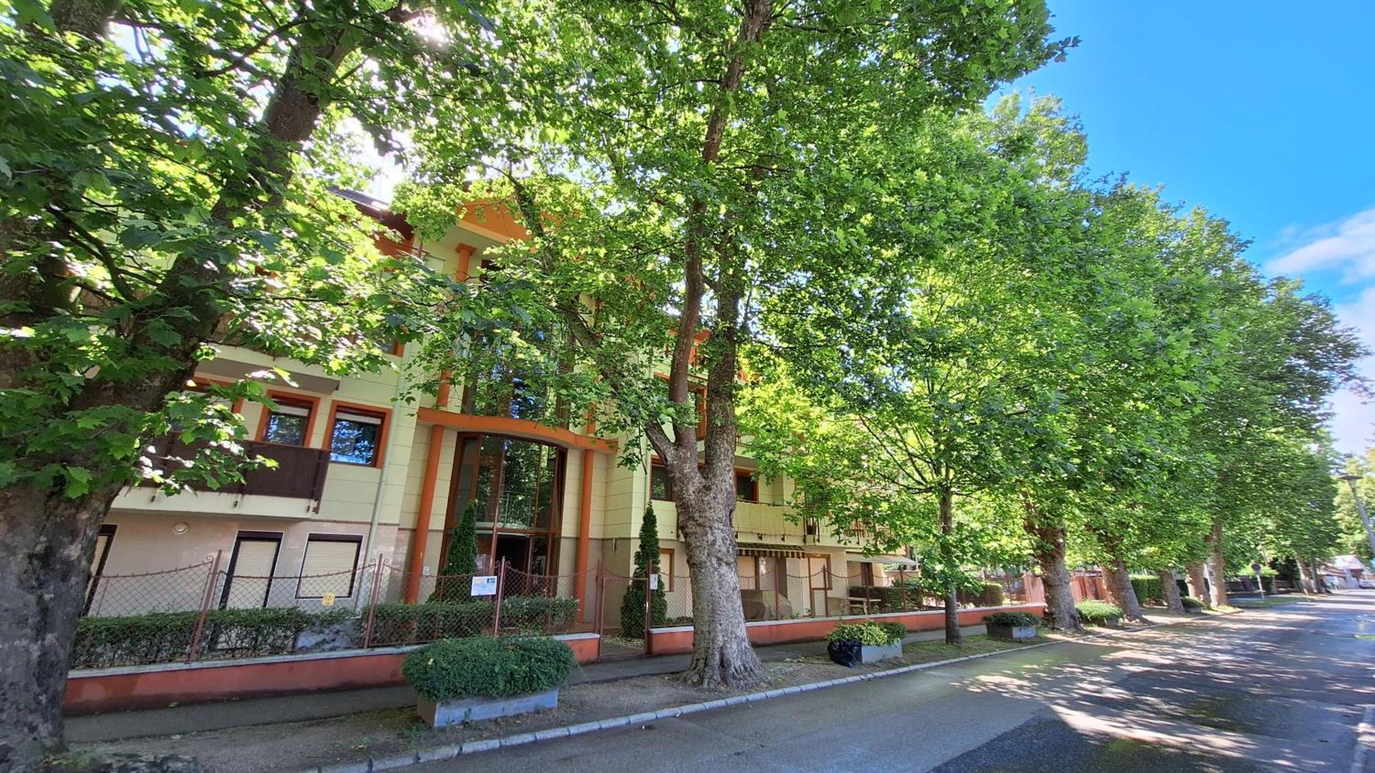 Sunny Apartman Siofok Exterior photo